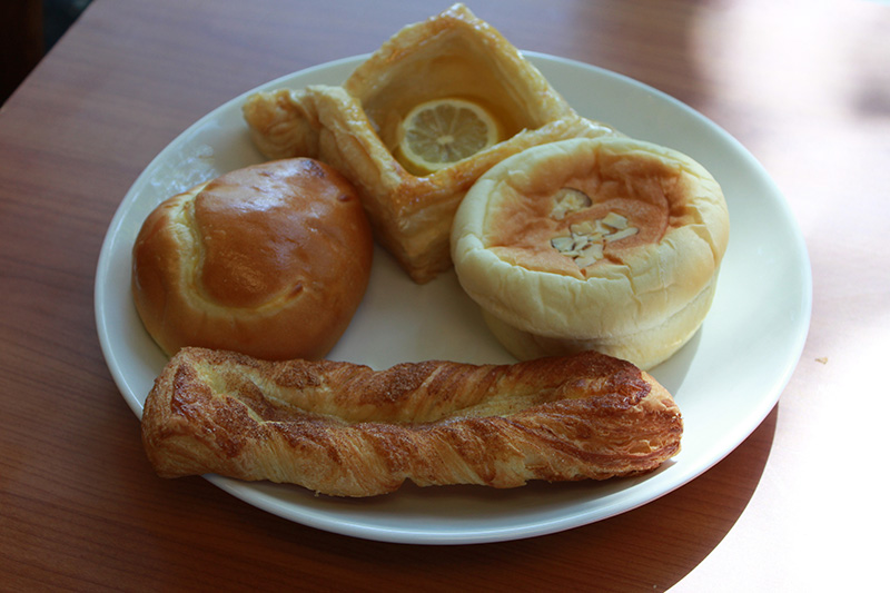 Kobe Cream Delight (left), Lemon & Cream Pie (top), Sweet Cream Cheese (right), Cinnamon & Cream Danish (bottom)