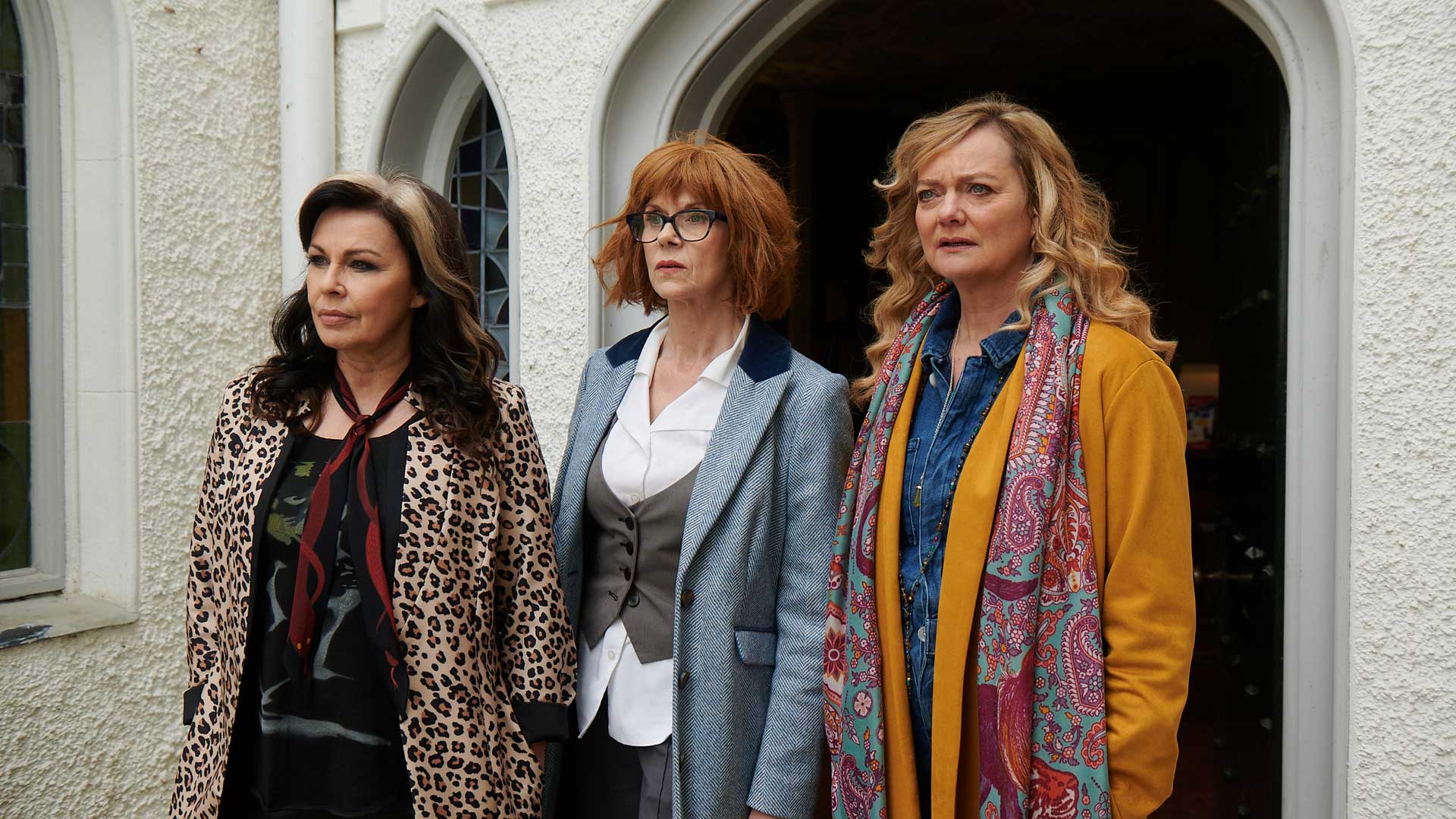 Beth and Cat head to a luxury spa run by Dr. Angela Isherwood, who unexpectedly announces her retirement, names her successor, and is found dead that night.