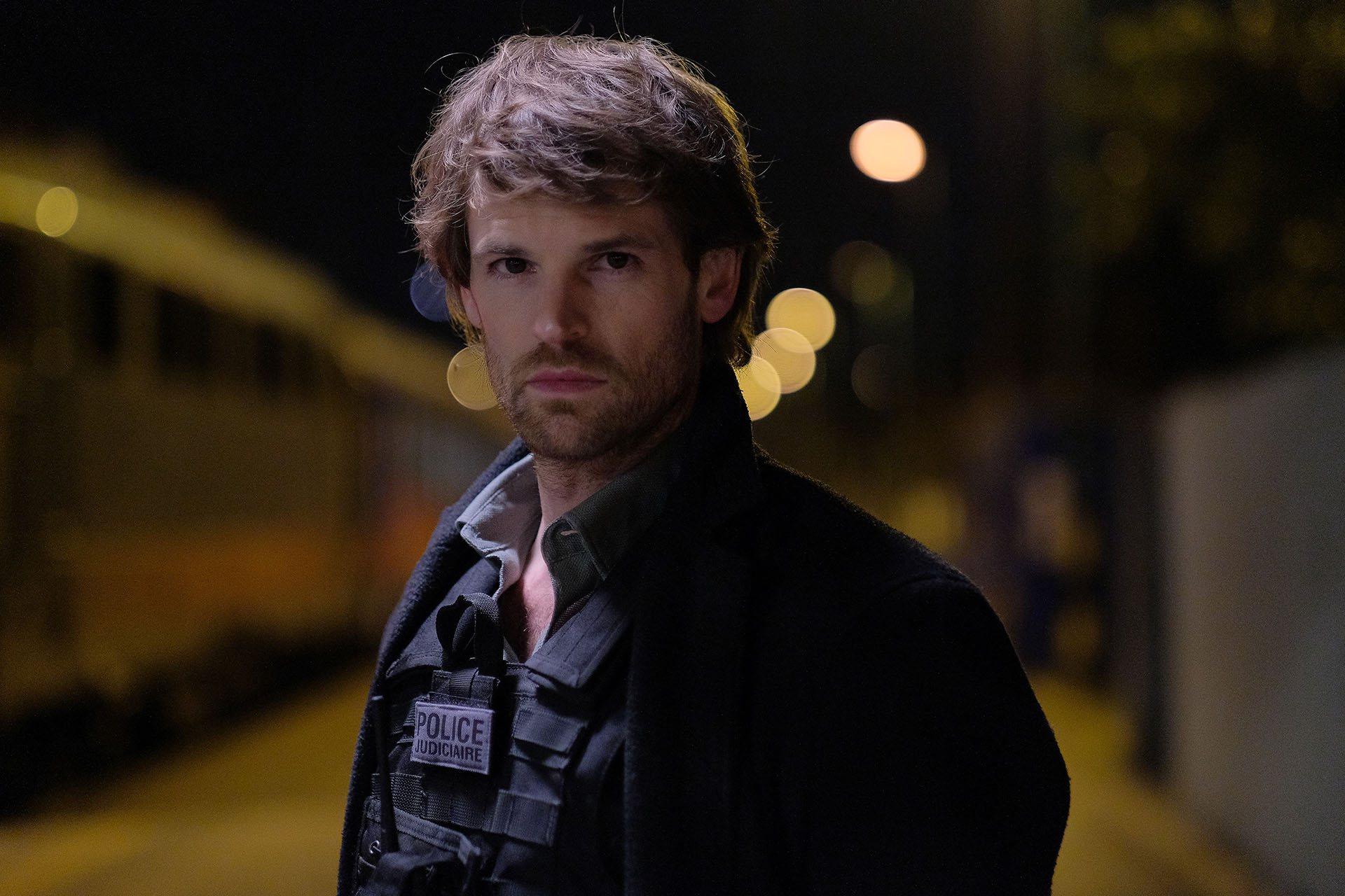 Maigret, reeling from failing to protect Fumal, faces personal turmoil while probing Fumal's circle to solve the influencer's case.